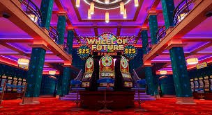 Layar permainan Lightning Baccarat menampilkan meja, kartu, dan pengganda Lightning yang aktif